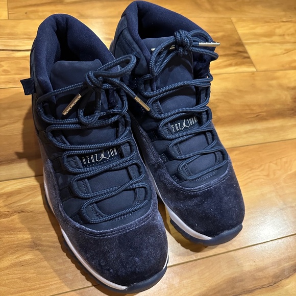 Nike Air Jordan 11 | Size 7 | Euro 38 | Midnight Navy / Metallic Silver - Picture 1 of 12